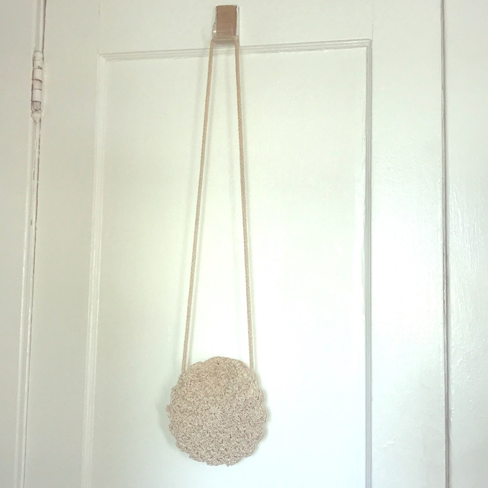 Vintage crocheted & lined purse - Picture 3 of 7